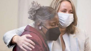 A 74 years old American woman spent 27 years behind bars wrongfully convicted of killing her grand-daughter, finally released from prison