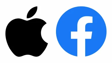 Apple and Facebook are discussing an ad-free, subscription-based version of the mobile app