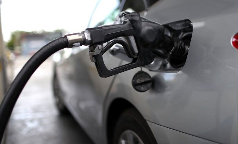 Gas prices slow down the declining trend in Florida, average price for a gallon of gas is .40, three cents less