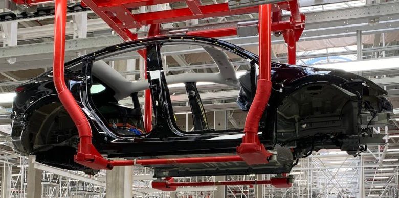 Tesla is the real EV leader: production costs cut by half in recent years