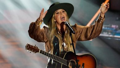 Award-winning Lainey Wilson to perform in Omaha next year